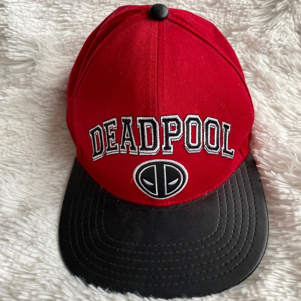MARVEL Deadpool Cotton Red Black Snapback Hat Cap OS